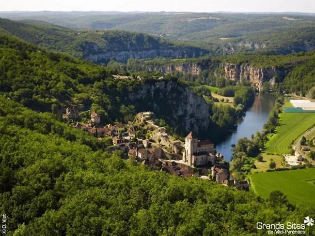 A Deux Pas De St Cirq Lapopie , Gite Des Murets De L'Isa Esclauzels