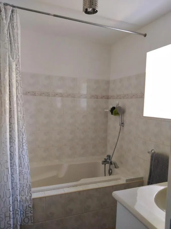 Holiday home A Deux Pas De St Cirq Lapopie , Gite Des Murets De L'Isa Esclauzels