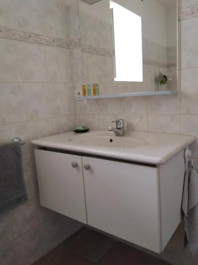 A Deux Pas De St Cirq Lapopie , Gite Des Murets De L'Isa Esclauzels Holiday home