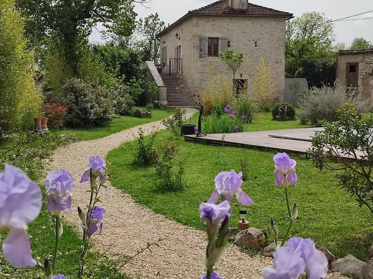 Holiday home A Deux Pas De St Cirq Lapopie , Gite Des Murets De L'Isa Esclauzels