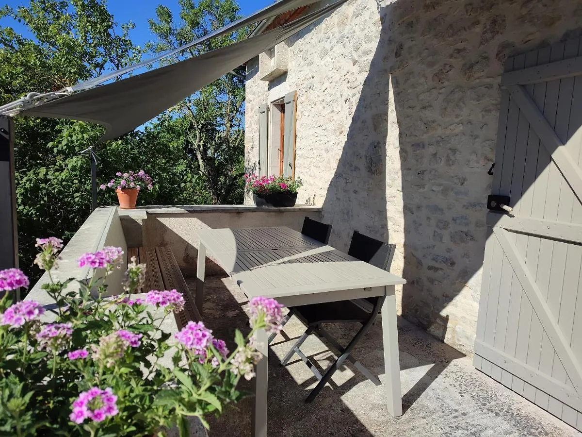 A Deux Pas De St Cirq Lapopie , Gite Des Murets De L'Isa Esclauzels